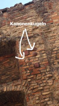 Kanonenkugeln-in-den-Ruinen-in-Speyer Kanonenkugeln-in-den-Ruinen-in-Speyer